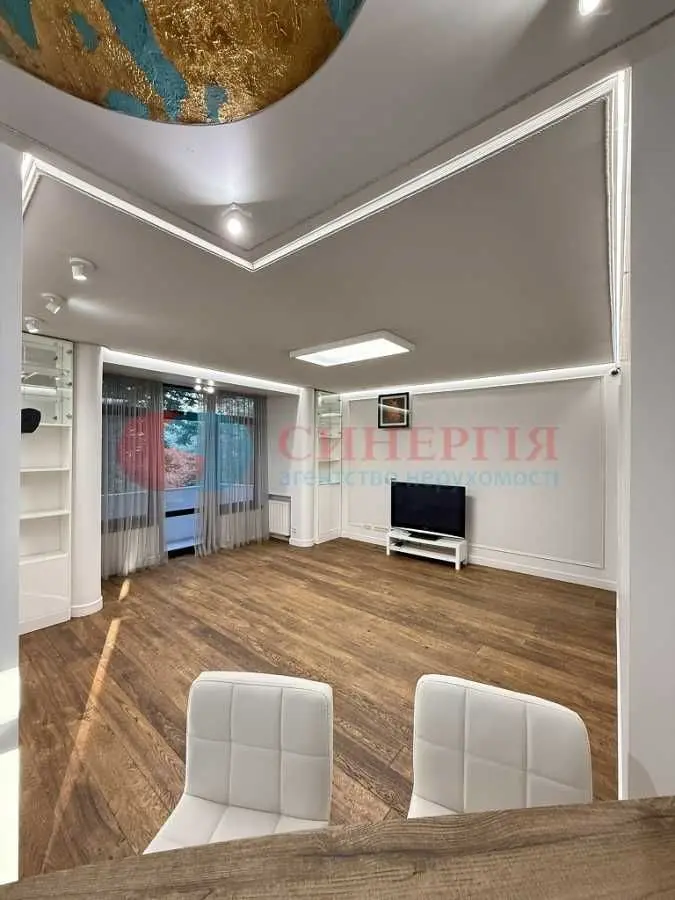 Фото Rent a 4-room apartment, Ivana Mazepy Street (Sichnevoho Povstannia Street) 3б Kyiv for long-term rent, price: 1600 USD, code 7817