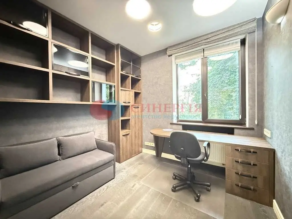 Фото Rent a 4-room apartment, Ivana Mazepy Street (Sichnevoho Povstannia Street) 3б Kyiv for long-term rent, price: 1600 USD, code 7817