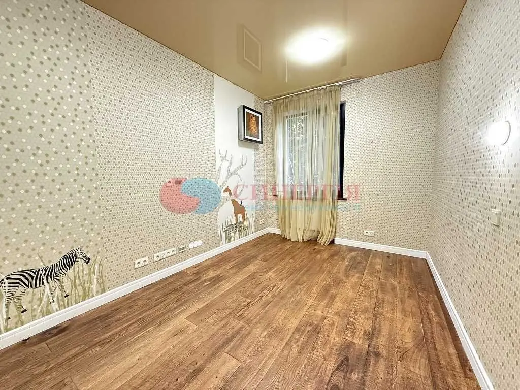 Фото Rent a 4-room apartment, Ivana Mazepy Street (Sichnevoho Povstannia Street) 3б Kyiv for long-term rent, price: 1600 USD, code 7817