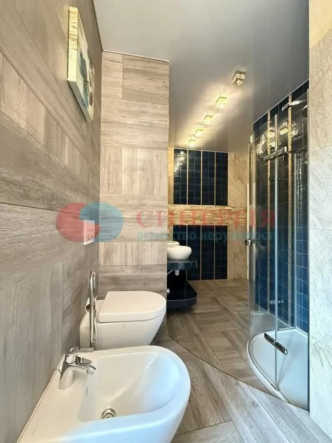Фото Rent a 4-room apartment, Ivana Mazepy Street (Sichnevoho Povstannia Street) 3б Kyiv for long-term rent, price: 1600 USD, code 7817