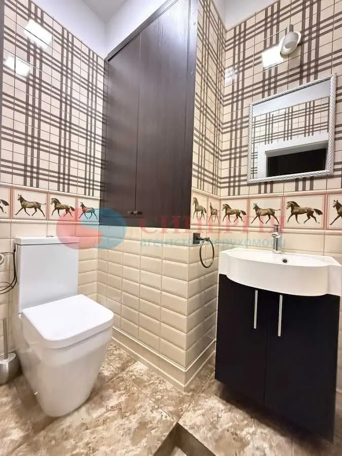 Фото Rent a 4-room apartment, Ivana Mazepy Street (Sichnevoho Povstannia Street) 3б Kyiv for long-term rent, price: 1600 USD, code 7817