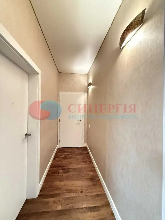 Фото Rent a 4-room apartment, Ivana Mazepy Street (Sichnevoho Povstannia Street) 3б Kyiv for long-term rent, price: 1600 USD, code 7817