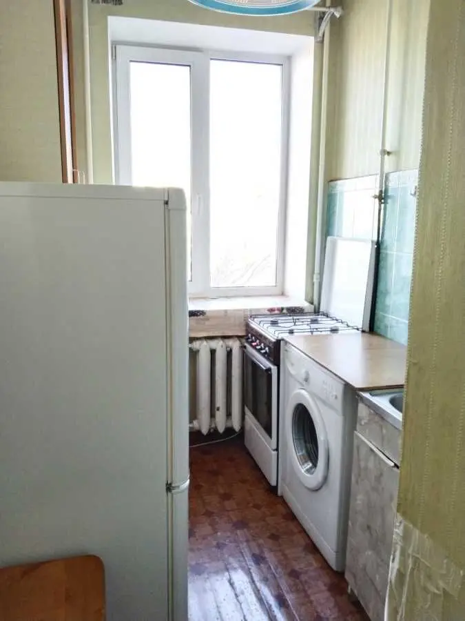 Фото Selling a 1-room apartment, 26 sq.m., Peremohy Avenue  Kyiv, price: 38000 USD, code 7822