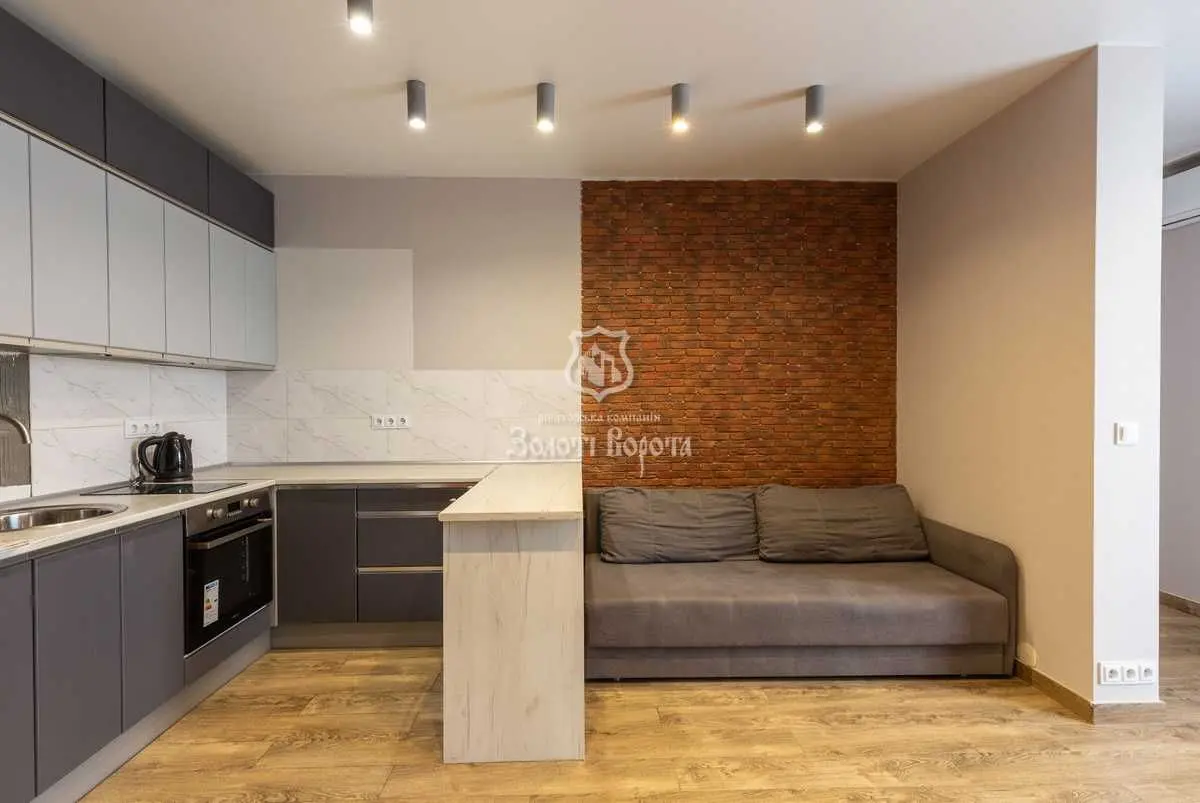 Фото Selling a 1-room apartment, 35.7 sq.m., Kriukivshchyna, price: 72000 USD, code 7823