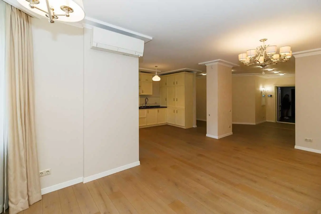Фото Selling a 4-room apartment, 143.5 sq.m., Dmytrivska Street 75 Kyiv, price: 315000 USD, code 7825