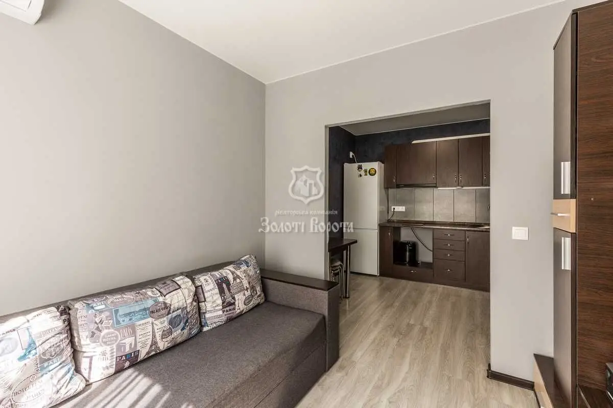 Фото Продаю 1 кімнатну квартиру, 36.8 кв. м, Стеценка вул. 75м Київ, ціна: 71000 USD, код 7830