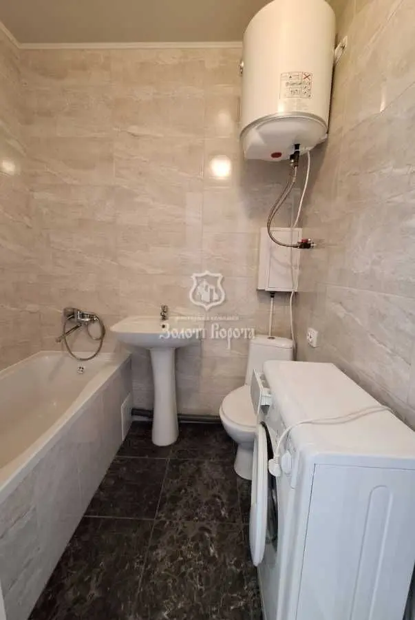 Фото Продаю 1 кімнатну квартиру, 17 кв. м, Софіївська Борщагівка, ціна: 25000 USD, код 7831