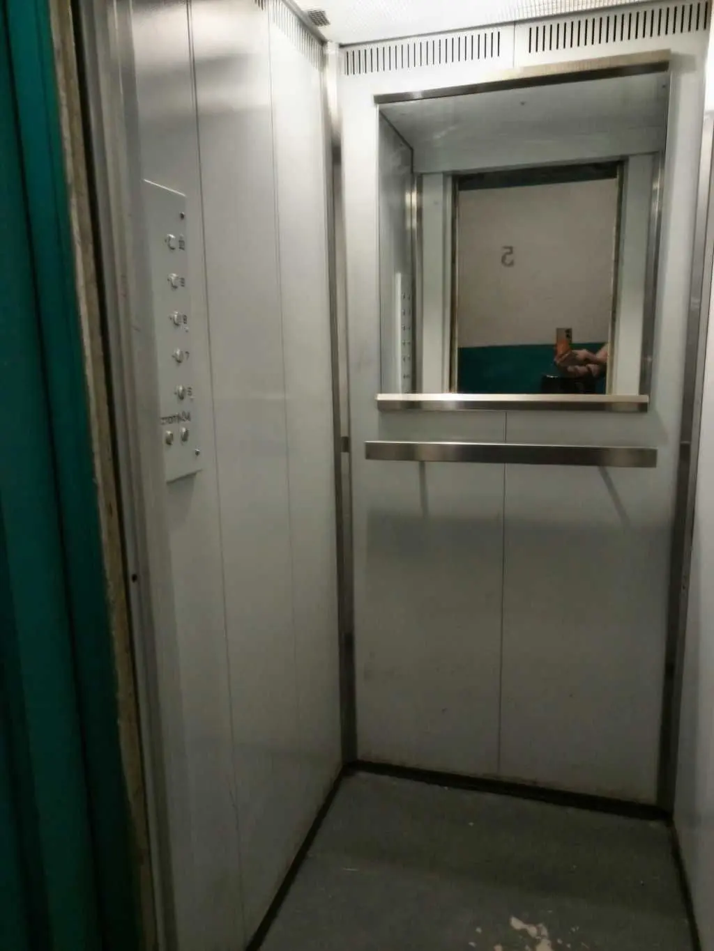Фото Продаю 3 кімнатну квартиру, 69 кв. м, Лесі Українки просп. (50 років Жовтня) 58 Кременчук, ціна: 58999 USD, код 7836