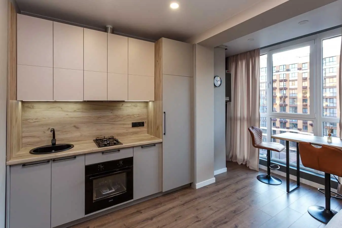 Фото Продаю 1 кімнатну квартиру, 35 кв. м, Миру вул.  Новосілки, ціна: 79990 USD, код 7840