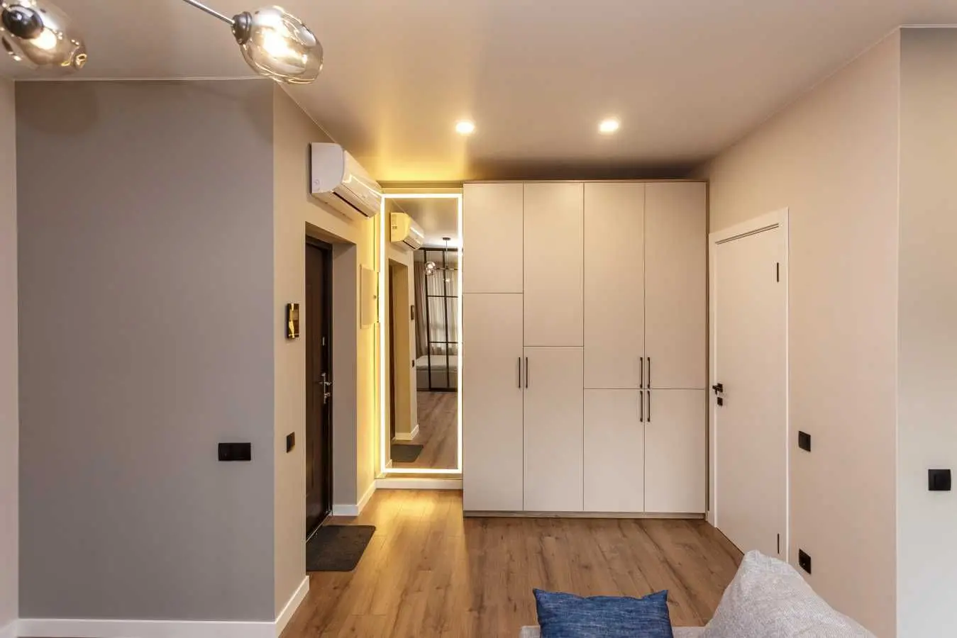 Фото Продаю 1 кімнатну квартиру, 35 кв. м, Миру вул.  Новосілки, ціна: 79990 USD, код 7840