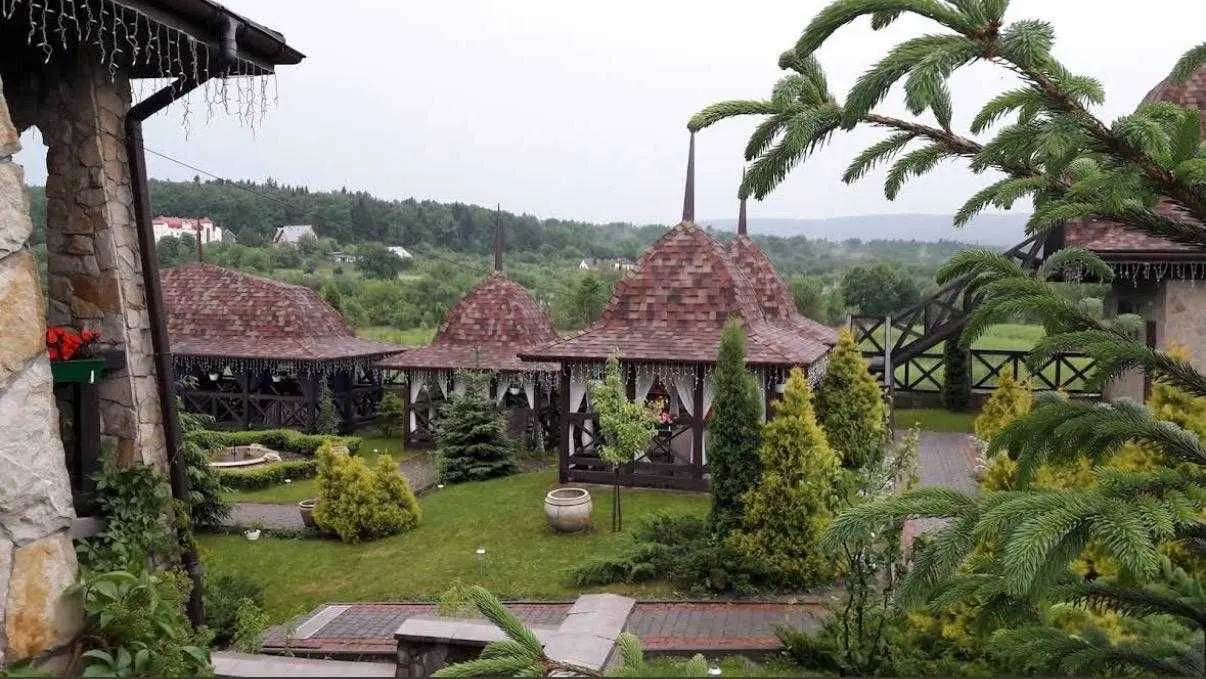 Фото Продаю комерційну нерухомість, 380 кв. м, Карпатська вул.  Трускавець, ціна: 600000 USD, код 7841
