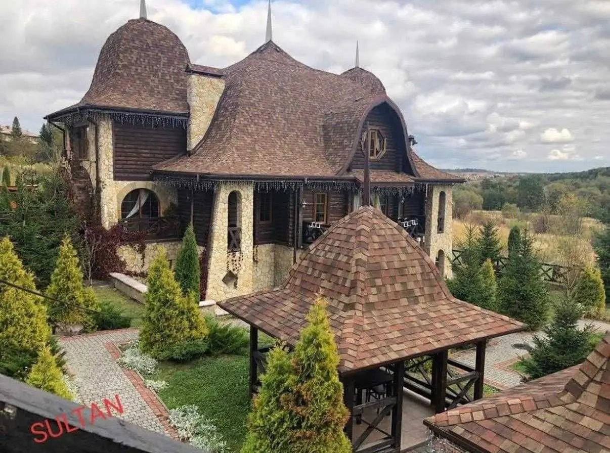 Фото Продаю комерційну нерухомість, 380 кв. м, Карпатська вул.  Трускавець, ціна: 600000 USD, код 7841