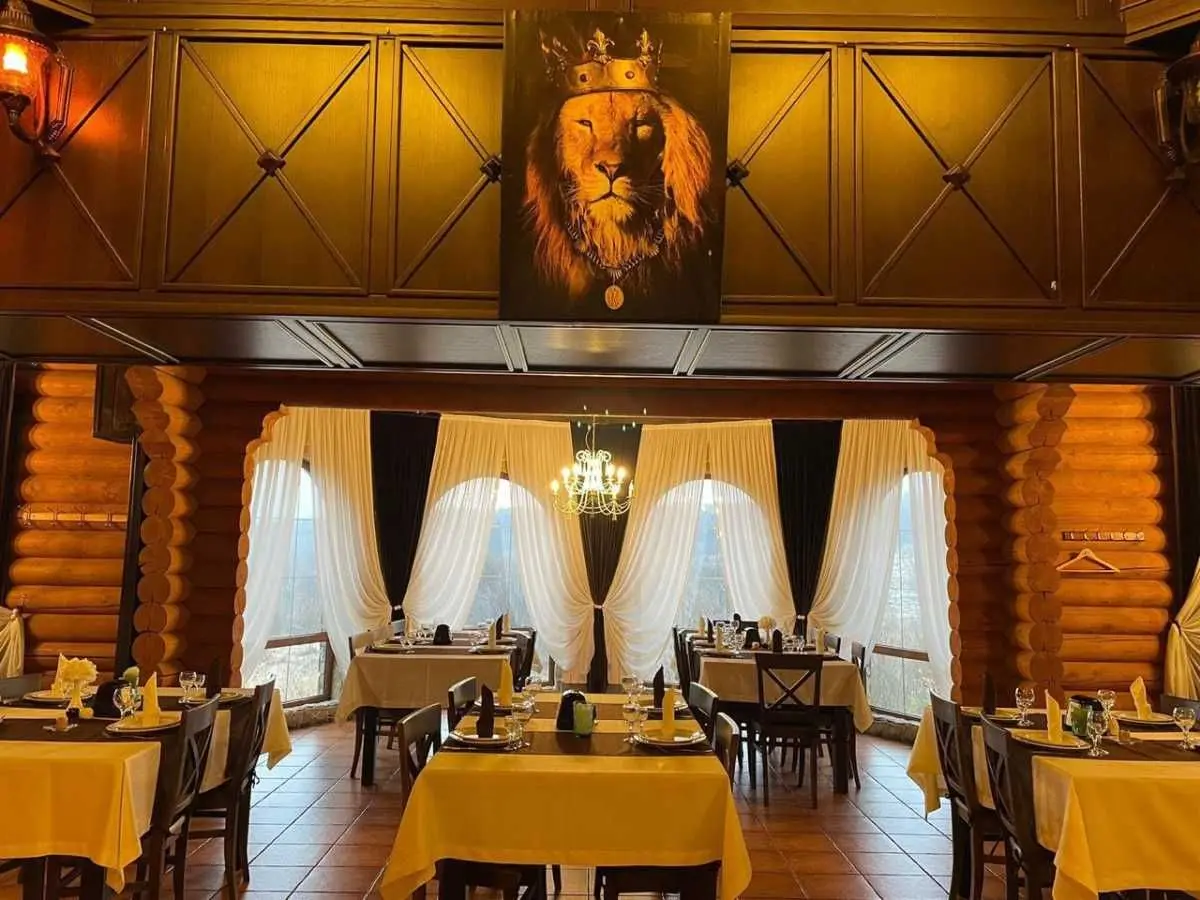 Фото Продаю комерційну нерухомість, 380 кв. м, Карпатська вул.  Трускавець, ціна: 600000 USD, код 7841