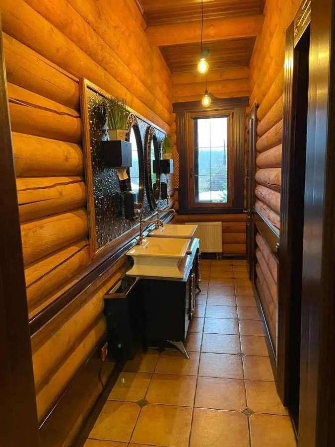 Фото Продаю комерційну нерухомість, 380 кв. м, Карпатська вул.  Трускавець, ціна: 600000 USD, код 7841