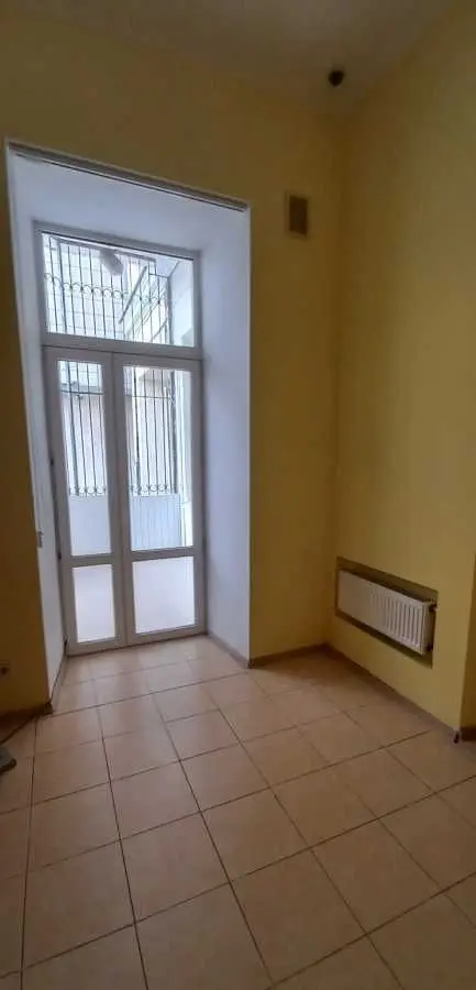 Фото Rent an office, Bulvarno-Kudriavska Street (Vorovskoho Street) 19 Kyiv for long-term rent, price: 37000 UAH, code 7853