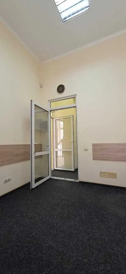Фото Rent an office, Bulvarno-Kudriavska Street (Vorovskoho Street) 19 Kyiv for long-term rent, price: 37000 UAH, code 7853