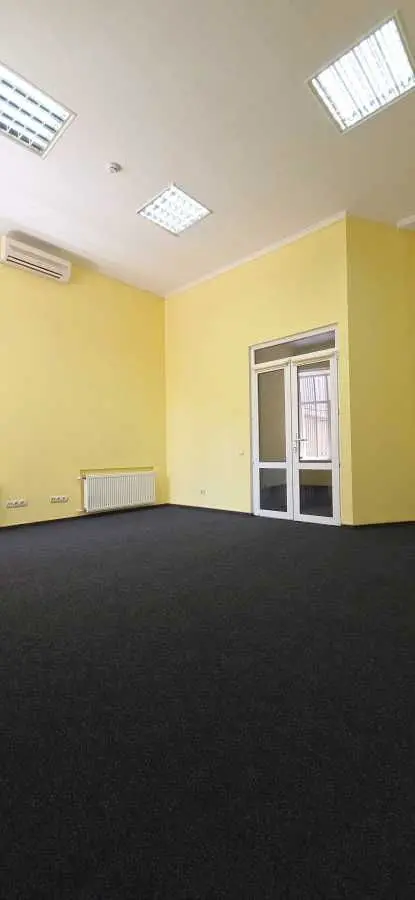Фото Rent an office, Bulvarno-Kudriavska Street (Vorovskoho Street) 19 Kyiv for long-term rent, price: 37000 UAH, code 7853