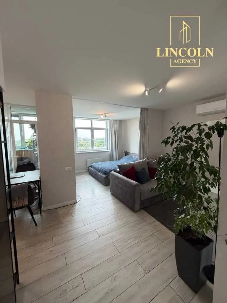 Фото Selling a 1-room apartment, 46 sq.m., Václav Havel Boulevard (Ivana Lepse Boulevard)  Kyiv, price: 84999 USD, code 7854