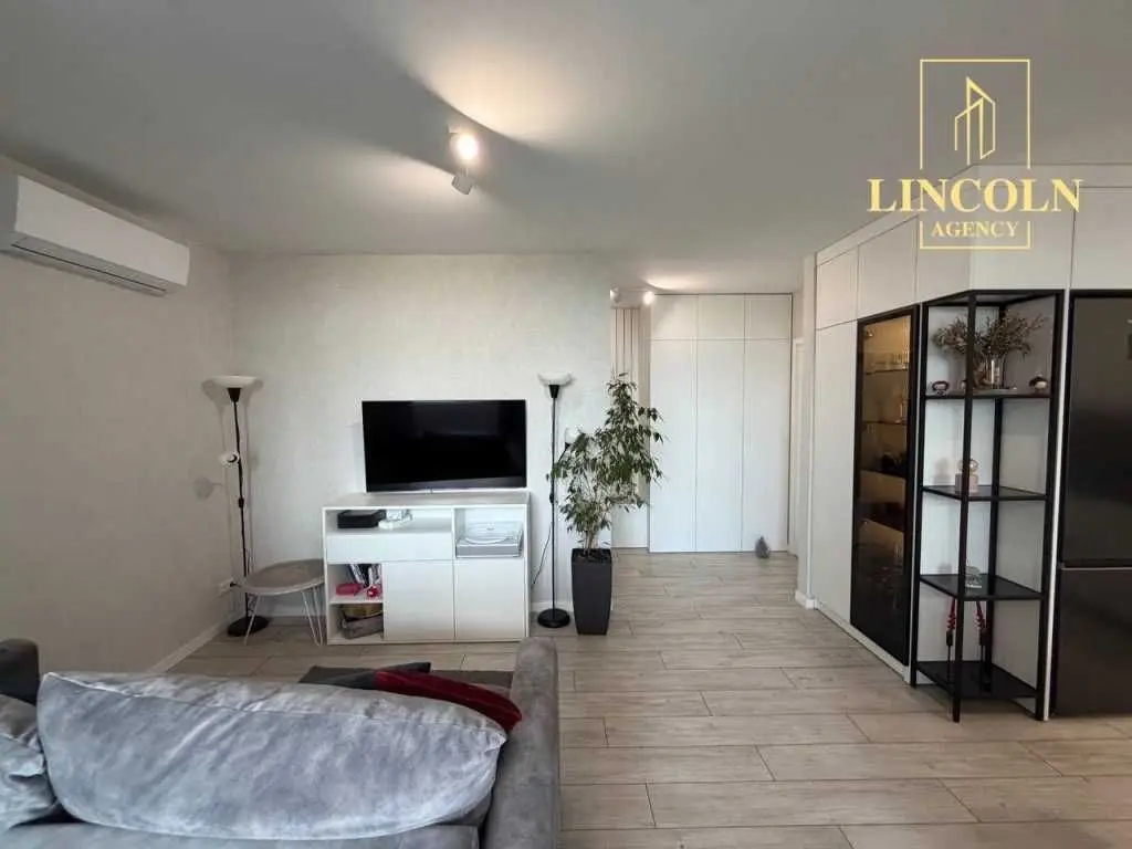 Фото Selling a 1-room apartment, 46 sq.m., Václav Havel Boulevard (Ivana Lepse Boulevard)  Kyiv, price: 84999 USD, code 7854