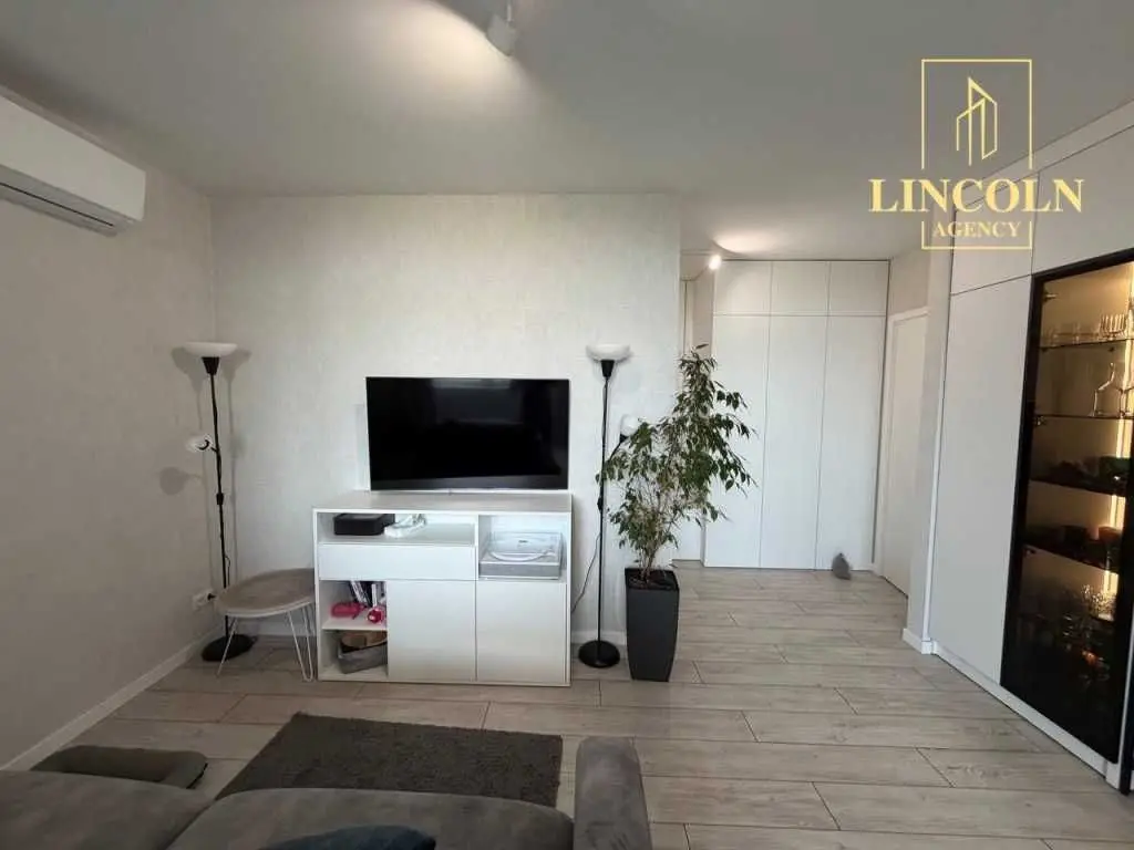 Фото Selling a 1-room apartment, 46 sq.m., Václav Havel Boulevard (Ivana Lepse Boulevard)  Kyiv, price: 84999 USD, code 7854