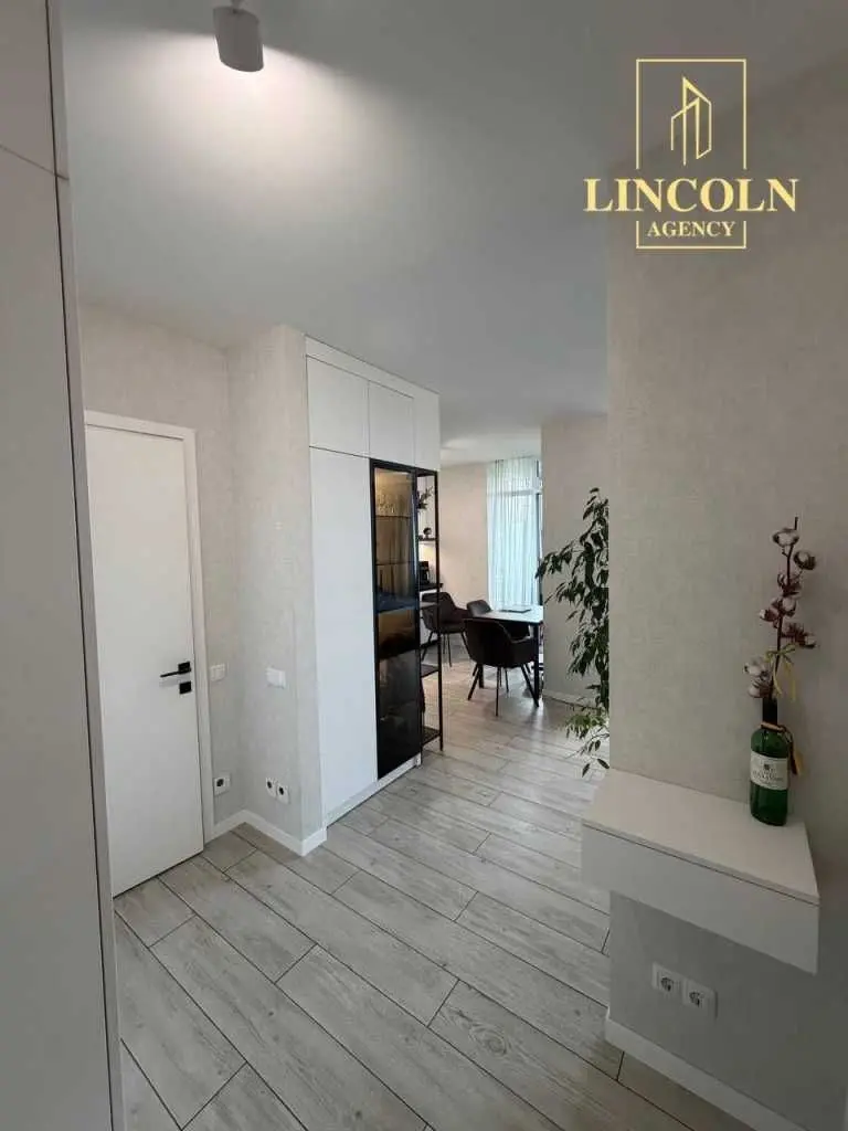 Фото Selling a 1-room apartment, 46 sq.m., Václav Havel Boulevard (Ivana Lepse Boulevard)  Kyiv, price: 84999 USD, code 7854