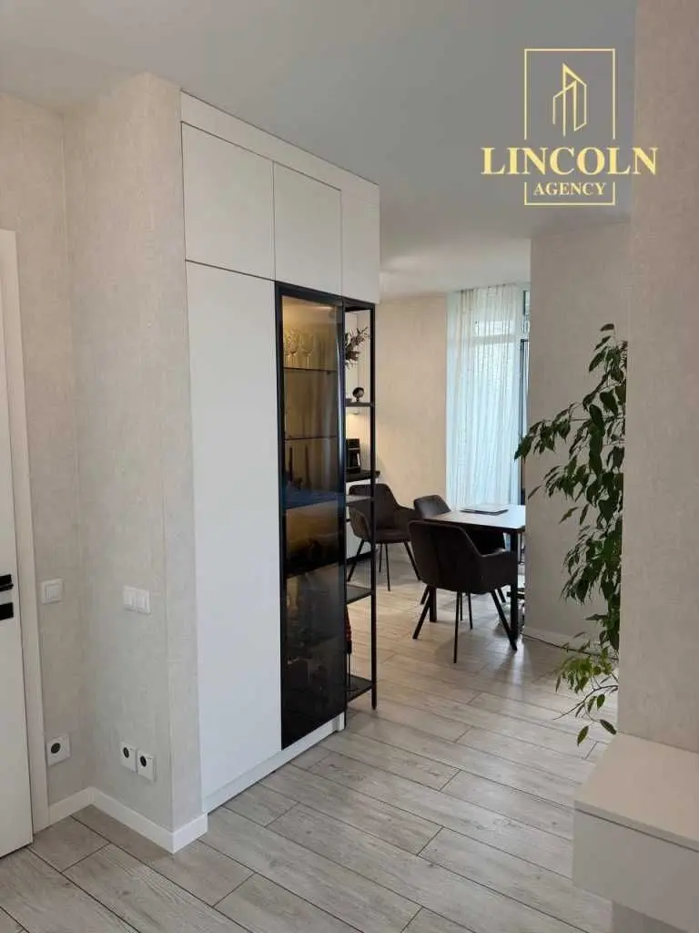 Фото Selling a 1-room apartment, 46 sq.m., Václav Havel Boulevard (Ivana Lepse Boulevard)  Kyiv, price: 84999 USD, code 7854