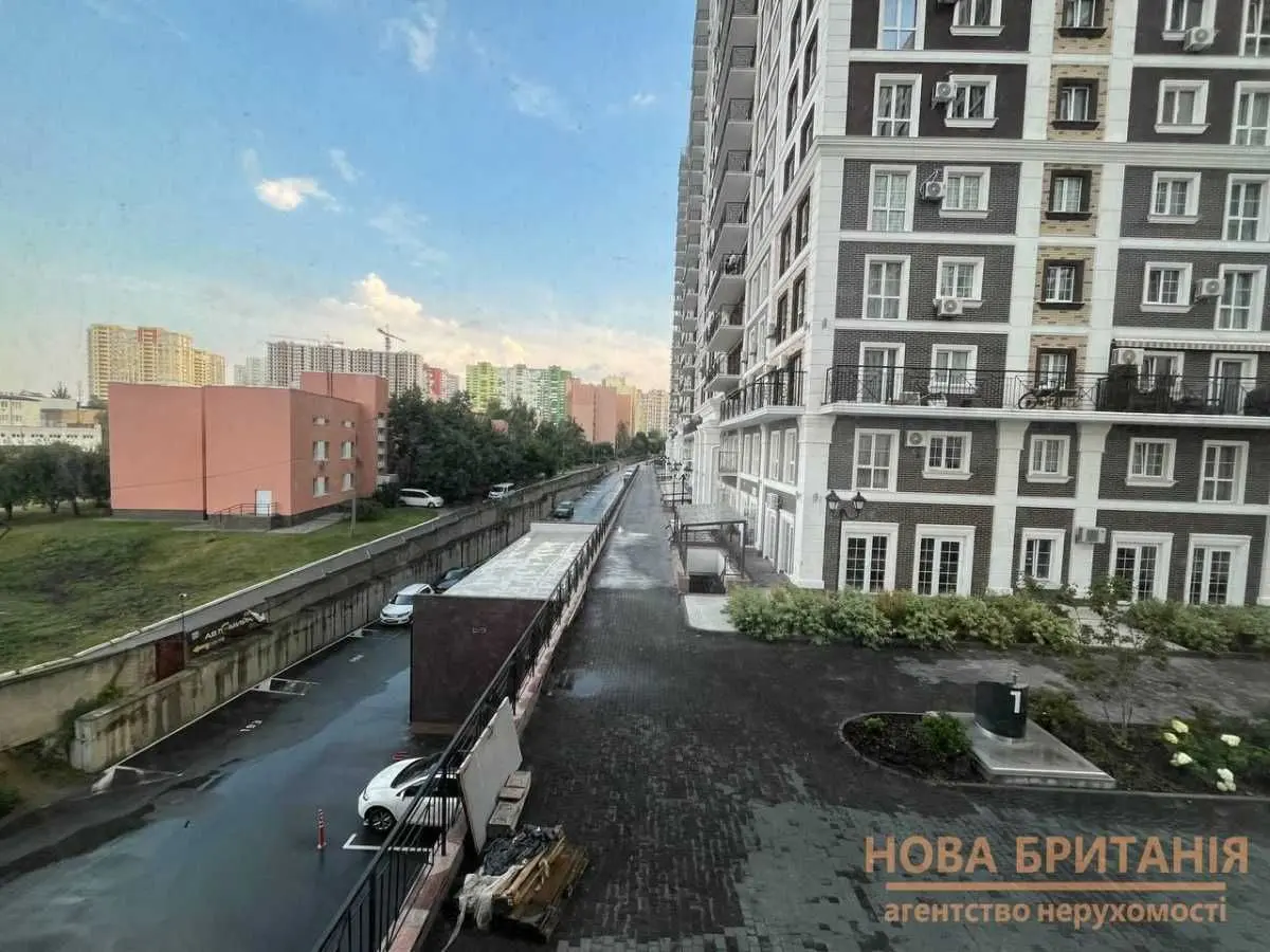 Фото Selling a 1-room apartment, 41.11 sq.m., Mykhaila Maksymovycha Street (Onufriia Trutenka Street)  Kyiv, price: 73500 USD, code 7855