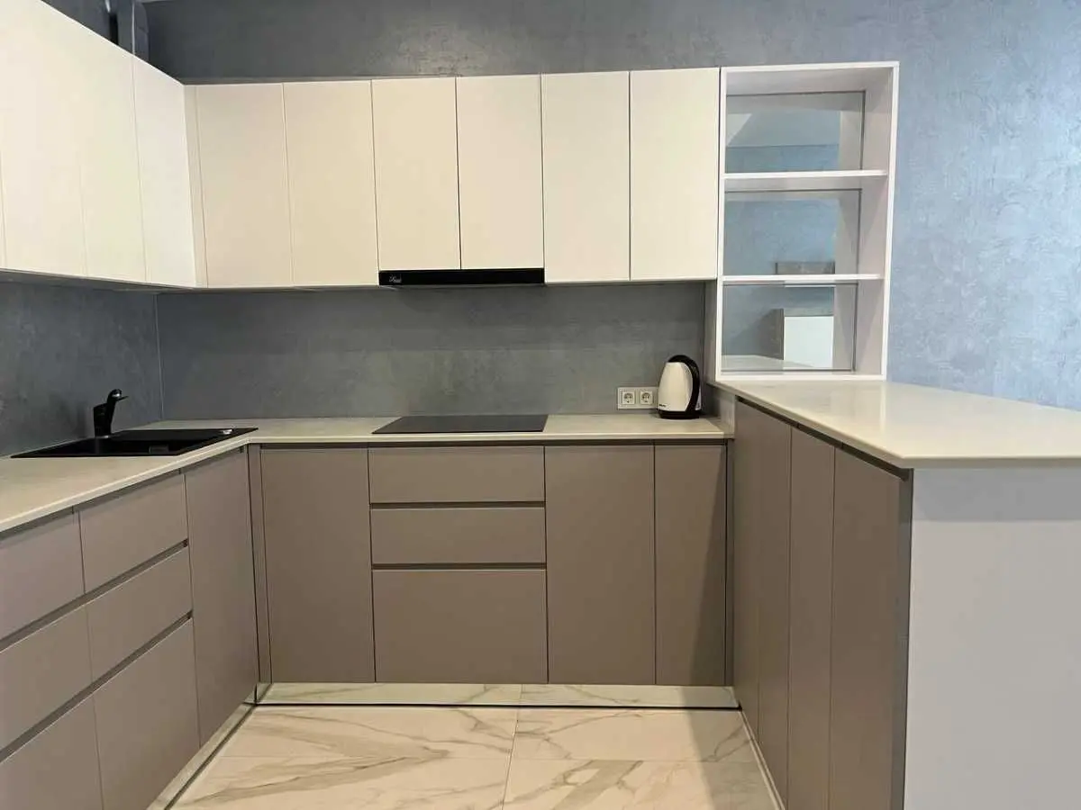 Фото Selling a 1-room apartment, 38 sq.m., Mykhaila Maksymovycha Street (Onufriia Trutenka Street) 24б Kyiv, price: 98000 USD, code 7856