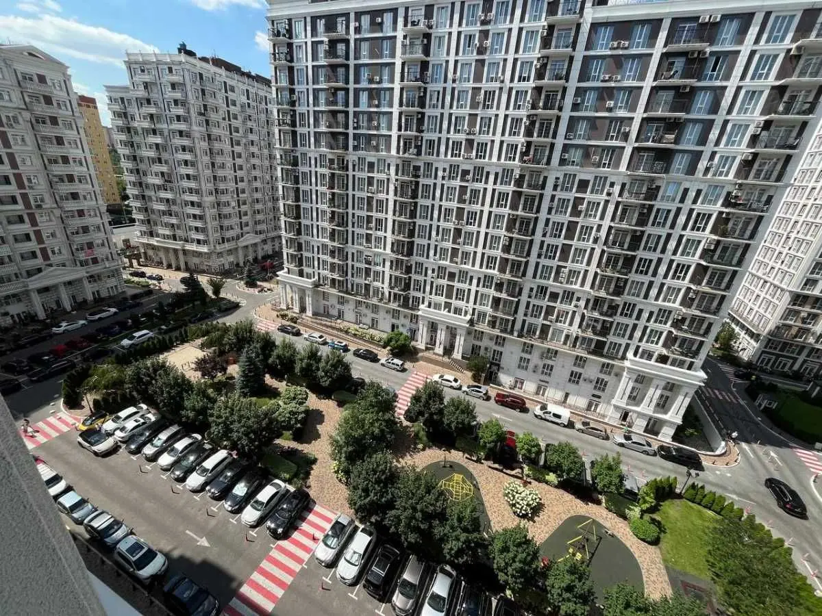 Фото Selling a 1-room apartment, 38 sq.m., Mykhaila Maksymovycha Street (Onufriia Trutenka Street) 24б Kyiv, price: 98000 USD, code 7856