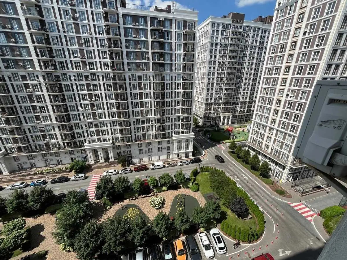 Фото Selling a 1-room apartment, 38 sq.m., Mykhaila Maksymovycha Street (Onufriia Trutenka Street) 24б Kyiv, price: 98000 USD, code 7856