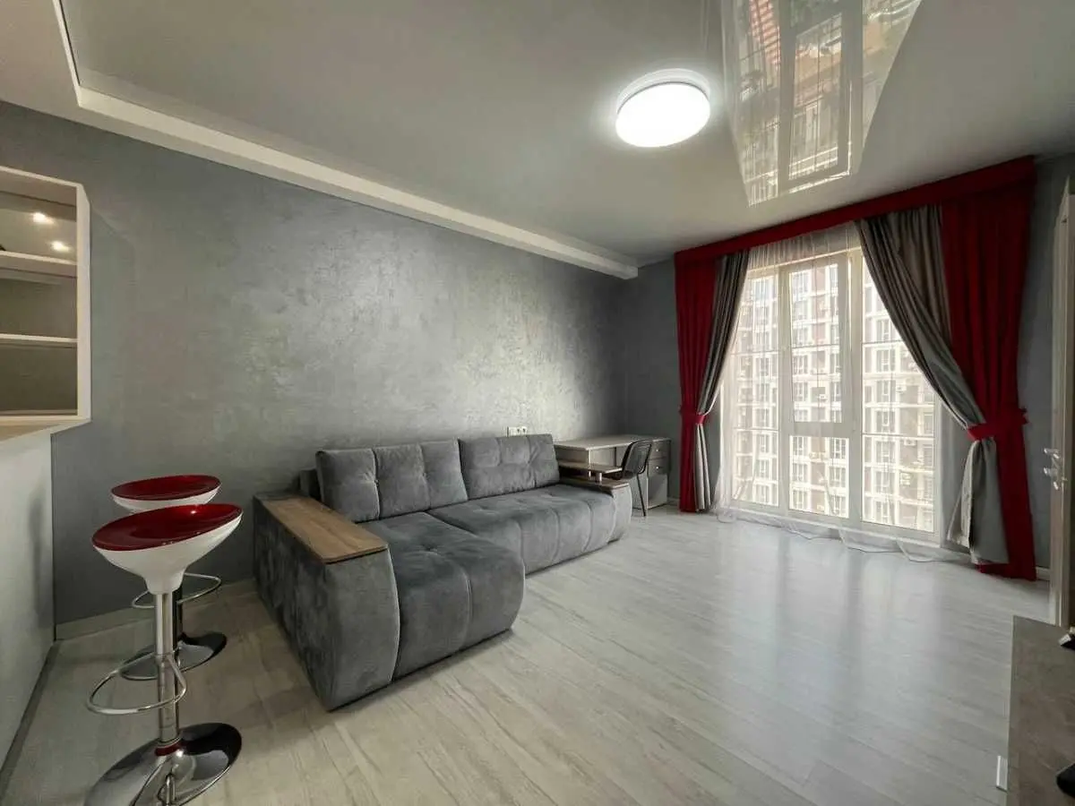 Фото Selling a 1-room apartment, 38 sq.m., Mykhaila Maksymovycha Street (Onufriia Trutenka Street) 24б Kyiv, price: 98000 USD, code 7856