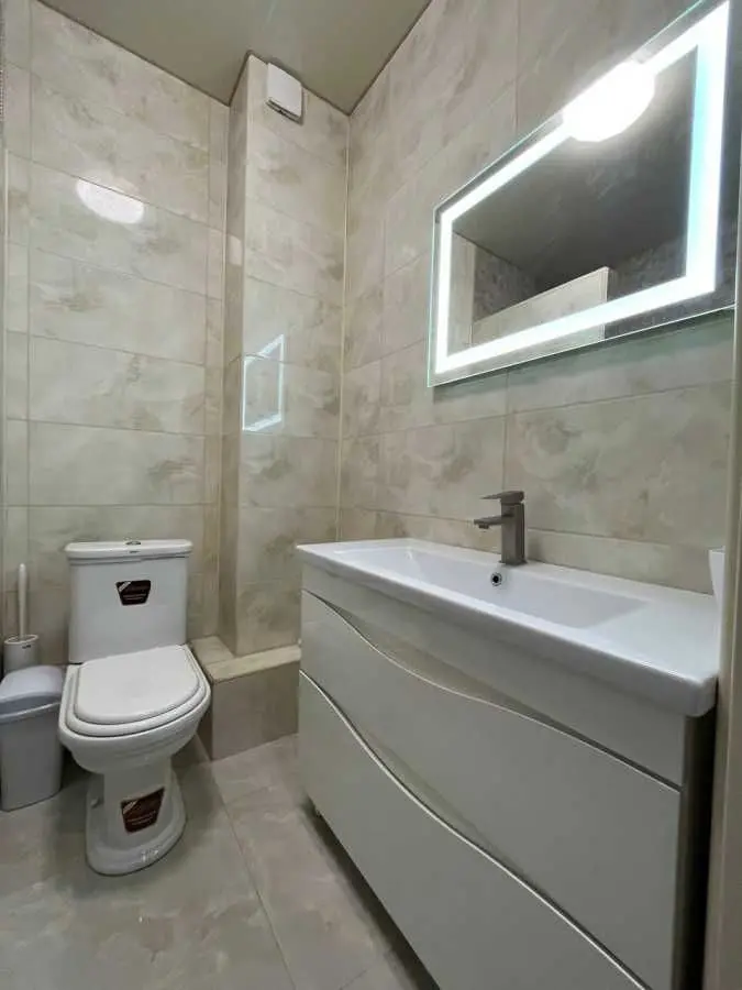 Фото Selling a 1-room apartment, 38 sq.m., Mykhaila Maksymovycha Street (Onufriia Trutenka Street) 24б Kyiv, price: 98000 USD, code 7856