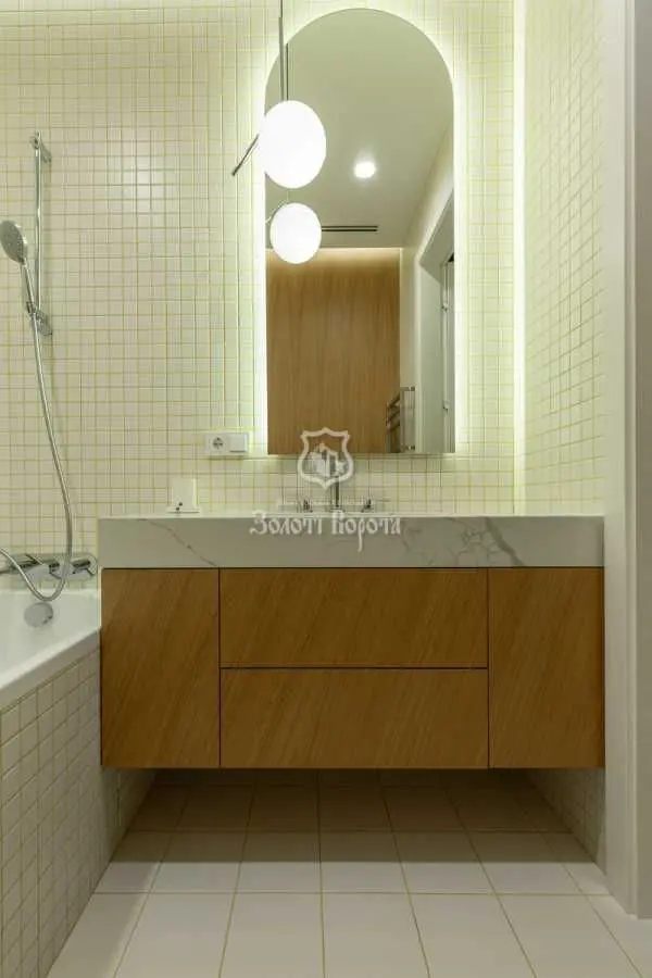 Фото Продаю 3-комнатную квартиру, 160 кв. м, Бусловская ул.  Киев, цена: 850000 USD, код 7860