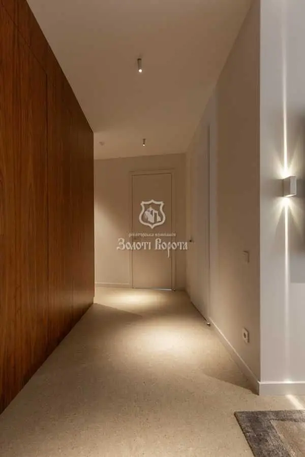 Фото Продаю 3-комнатную квартиру, 160 кв. м, Бусловская ул.  Киев, цена: 850000 USD, код 7860