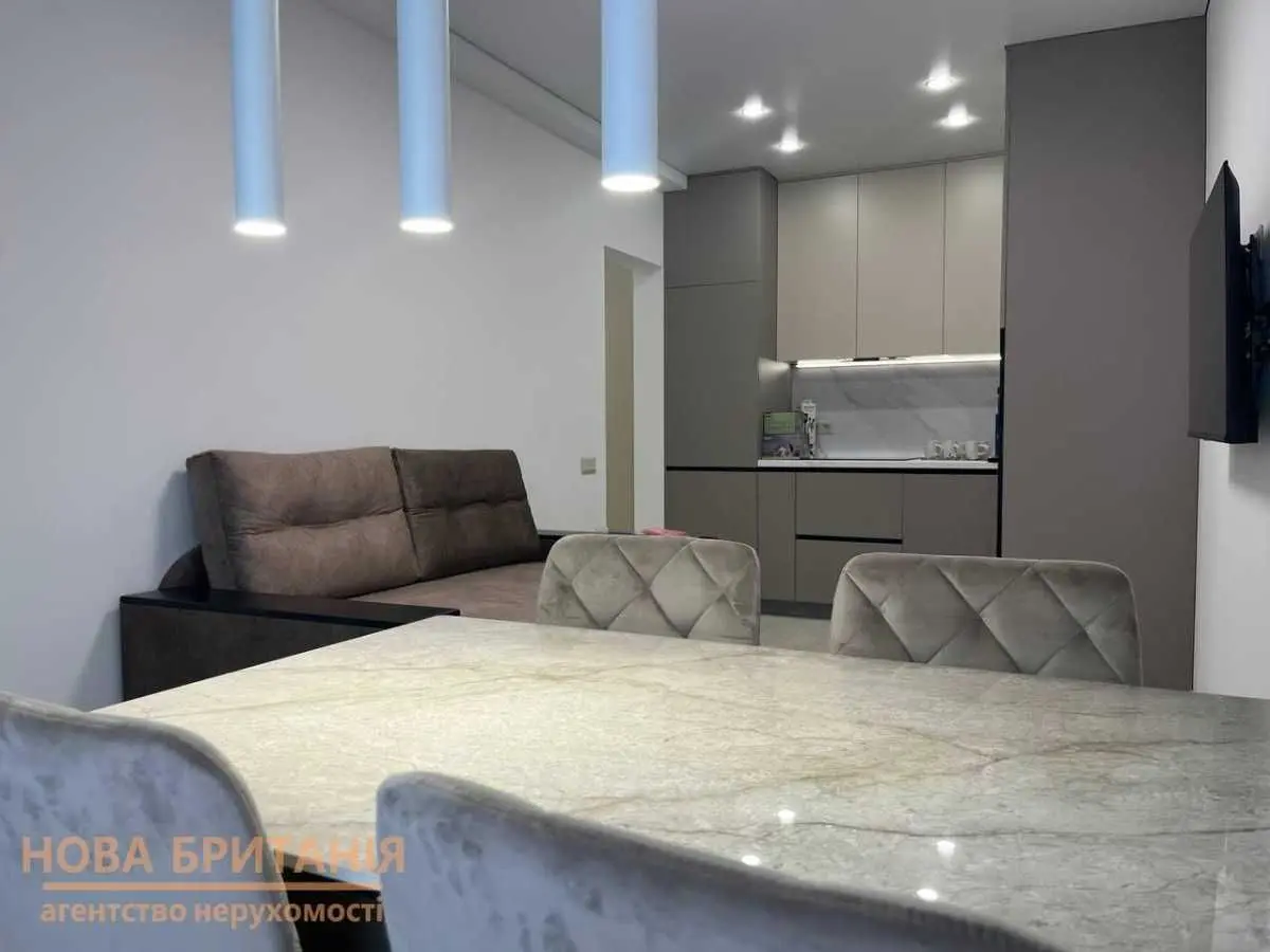 Фото Rent a 2-room apartment, Mykhaila Maksymovycha Street (Onufriia Trutenka Street)  Kyiv for long-term rent, price: 40000 UAH, code 7861