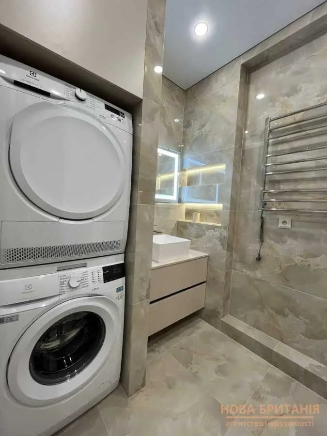 Фото Rent a 2-room apartment, Mykhaila Maksymovycha Street (Onufriia Trutenka Street)  Kyiv for long-term rent, price: 40000 UAH, code 7861