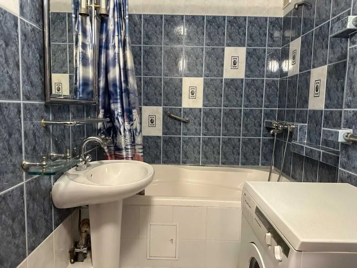 Фото Зняти 3 кімнатну квартиру, Бориса Гмирі вул. 5 Київ в довгострокову оренду, ціна: 17000 UAH, код 7883