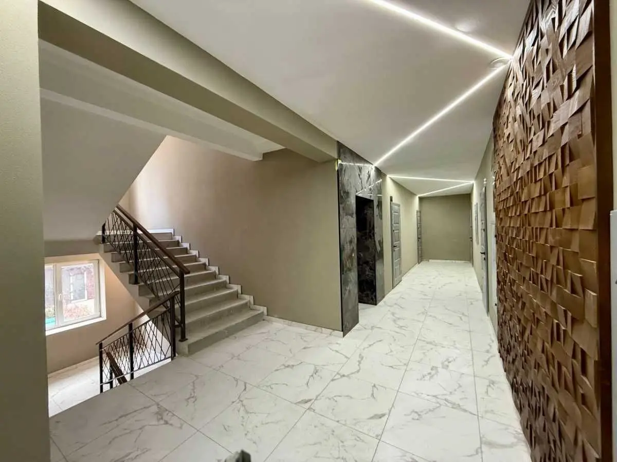 Фото Selling a 1-room apartment, 31 sq.m., Instytutska Street  Hatne, price: 69500 USD, code 7896