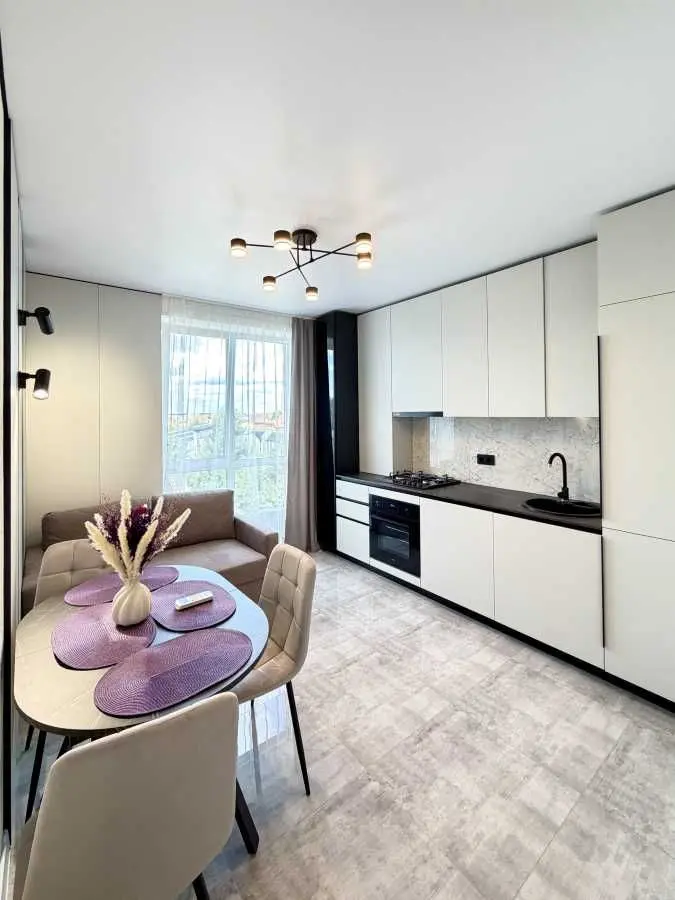 Фото Selling a 1-room apartment, 31 sq.m., Instytutska Street  Hatne, price: 69500 USD, code 7896