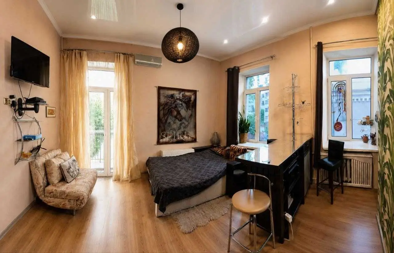 Фото Selling a 1-room apartment, 32 sq.m., Vvedenska Street  Kyiv, price: 65000 EUR, code 7907