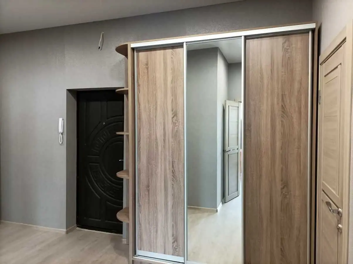 Фото Продаю 2 кімнатну квартиру, 88 кв. м, Харківське шосе 19а Київ, ціна: 107000 USD, код 7917