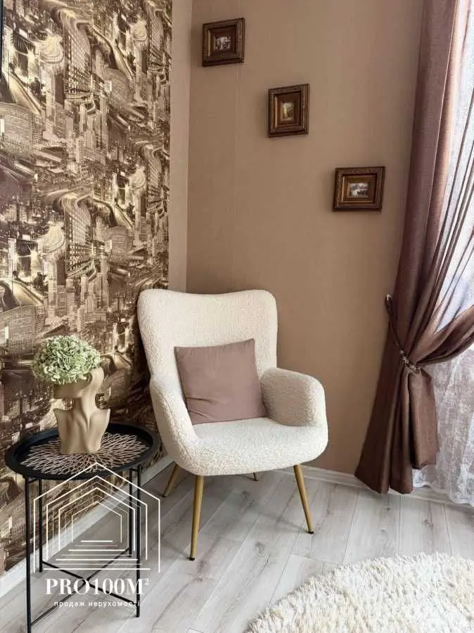 Фото Продаю 3 кімнатну квартиру, 91.5 кв. м, Михайла Величка вул.  Білогородка, ціна: 123000 USD, код 7920