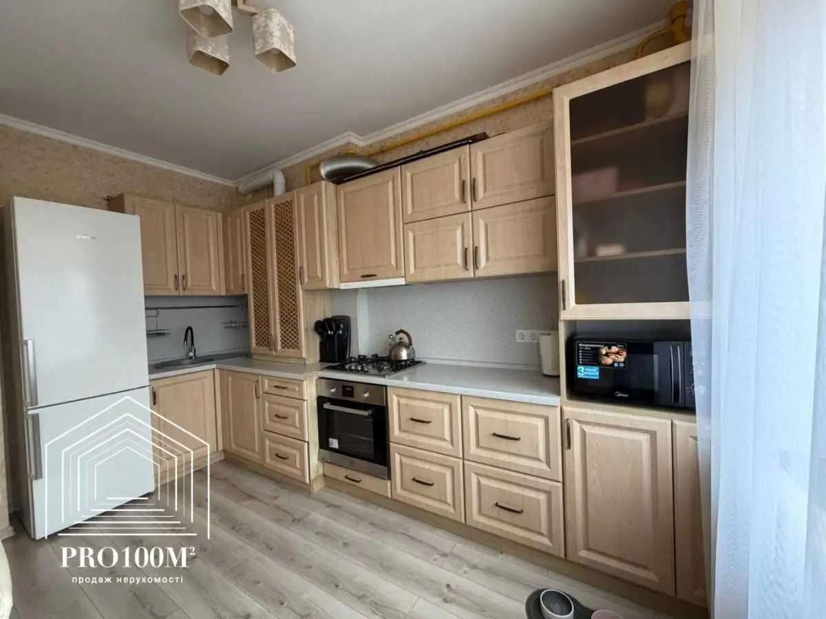 Фото Продаю 3 кімнатну квартиру, 91.5 кв. м, Михайла Величка вул.  Білогородка, ціна: 123000 USD, код 7920