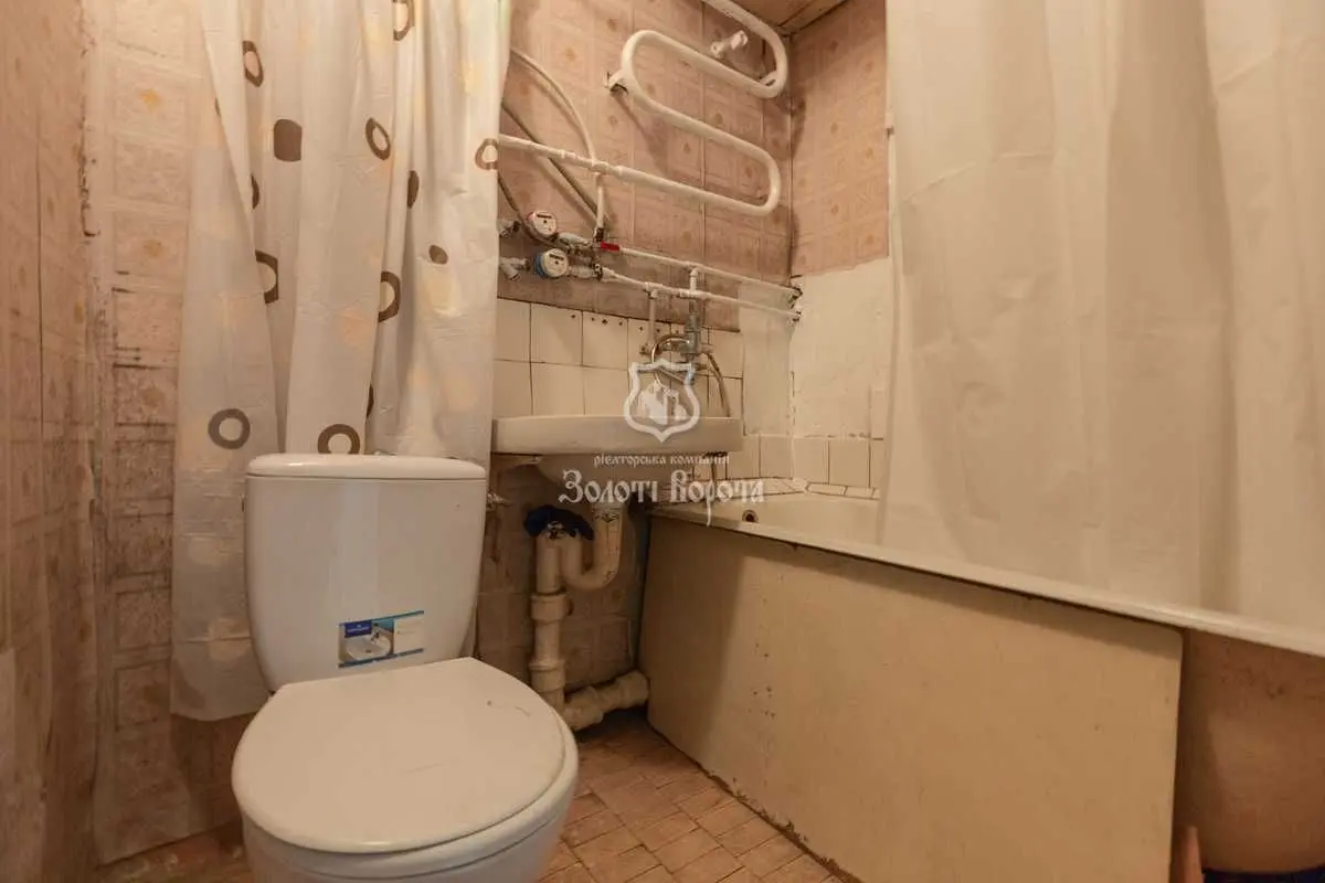 Фото Продаю 2 кімнатну квартиру, 45.9 кв. м, Будівельників вул. 12 Київ, ціна: 42000 USD, код 7928