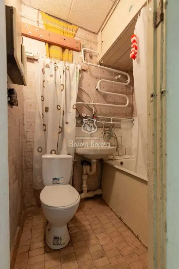 Фото Продаю 2 кімнатну квартиру, 45.9 кв. м, Будівельників вул. 12 Київ, ціна: 42000 USD, код 7928