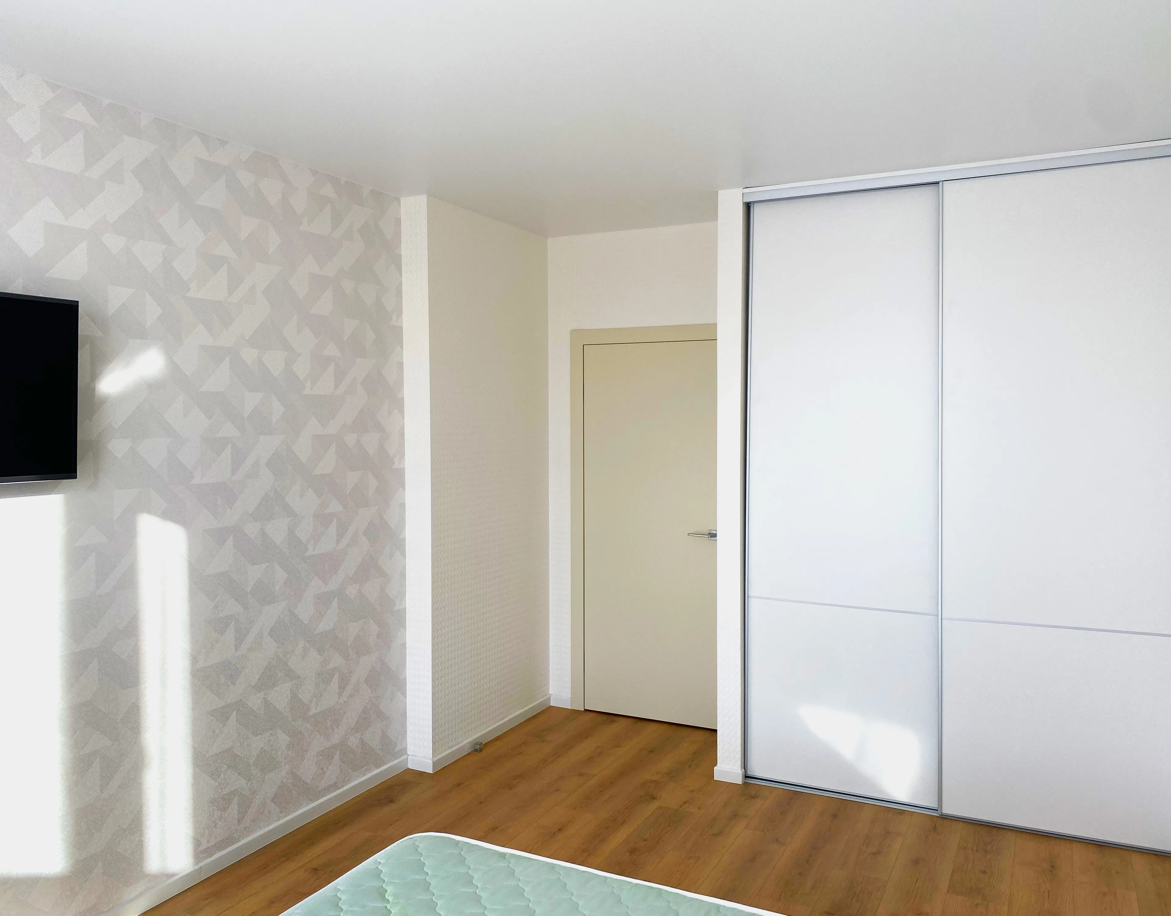 Фото Rent a 1-room apartment, Naberezhno-Rybalska road  Kyiv for long-term rent, price: 26500 UAH, code 7931