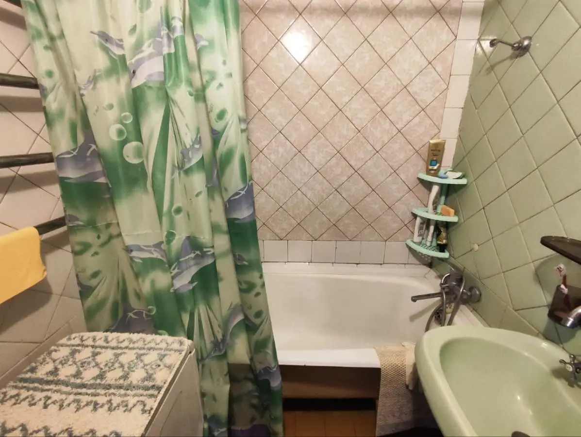 Фото Продаю 3 кімнатну квартиру, 70 кв. м, Феодосійська вул. 4 Київ, ціна: 80000 USD, код 7934