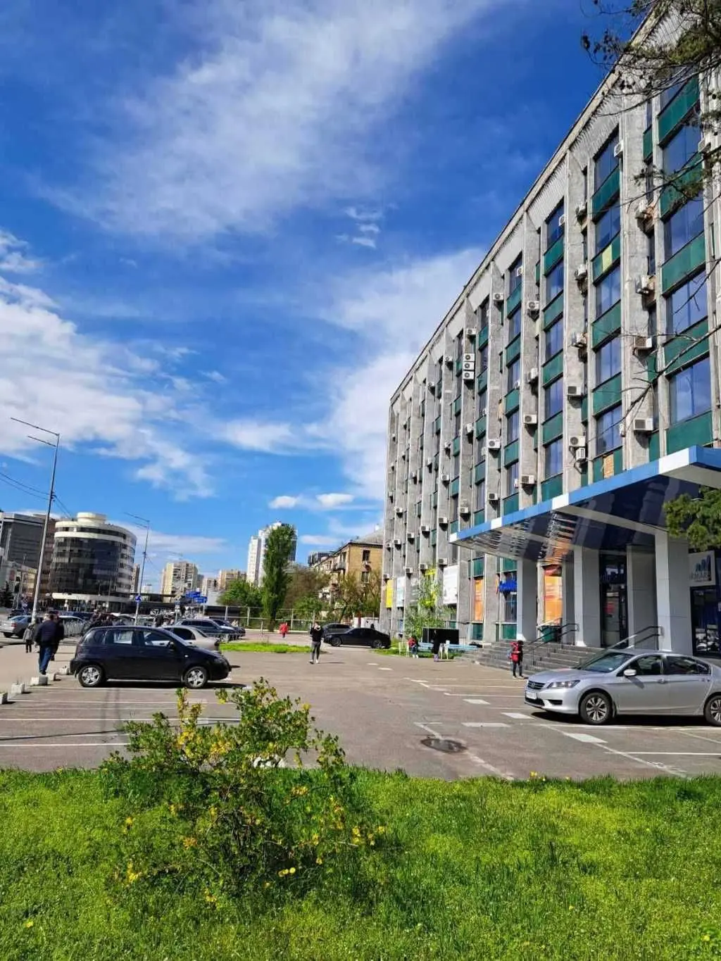 Фото Арендовать офис, Евгения Сверстюка ул.  Киев в долгосрочную аренду, цена: 400 UAH, код 7941
