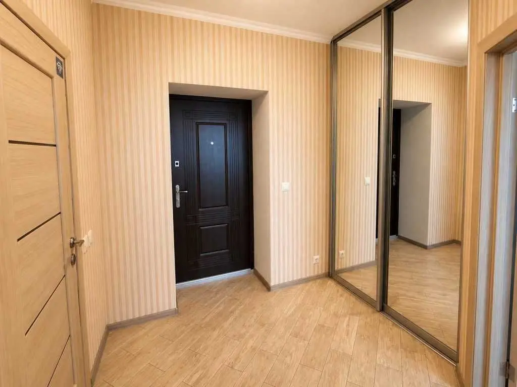 Фото Продаю 1 кімнатну квартиру, 46 кв. м, Софіївська Борщагівка, ціна: 71000 USD, код 7951