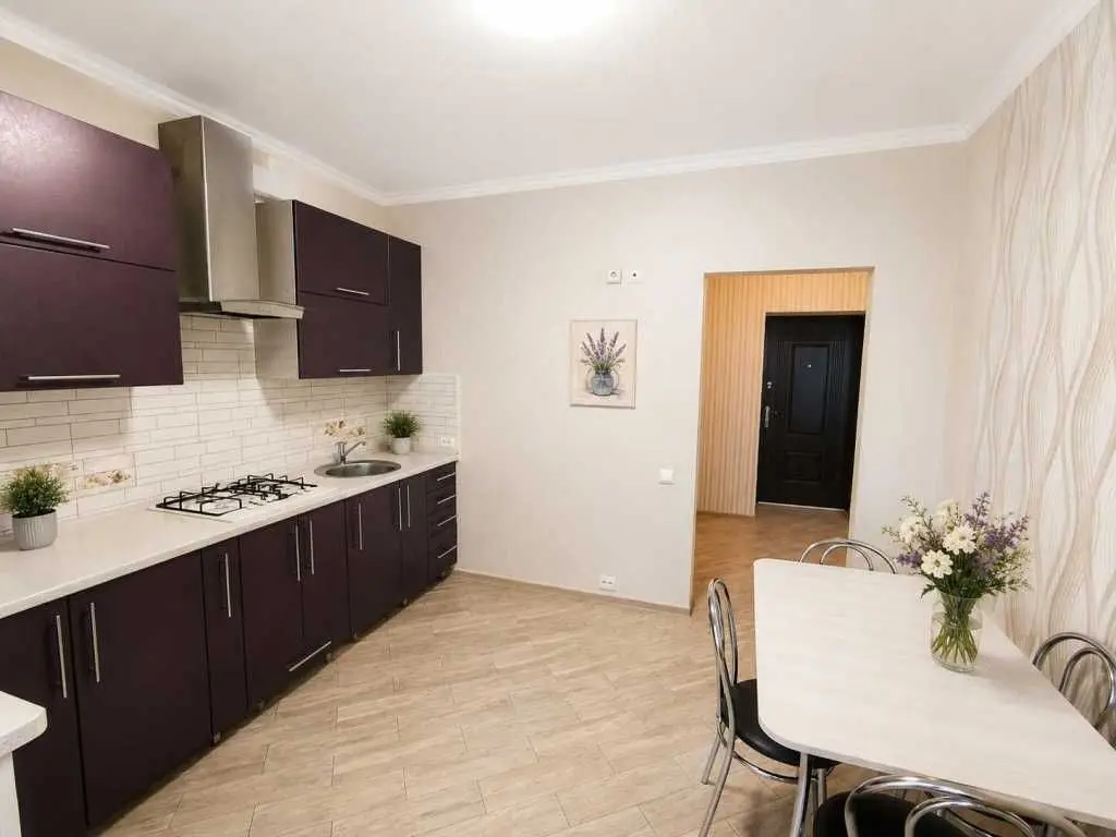 Фото Продаю 1 кімнатну квартиру, 46 кв. м, Софіївська Борщагівка, ціна: 71000 USD, код 7951